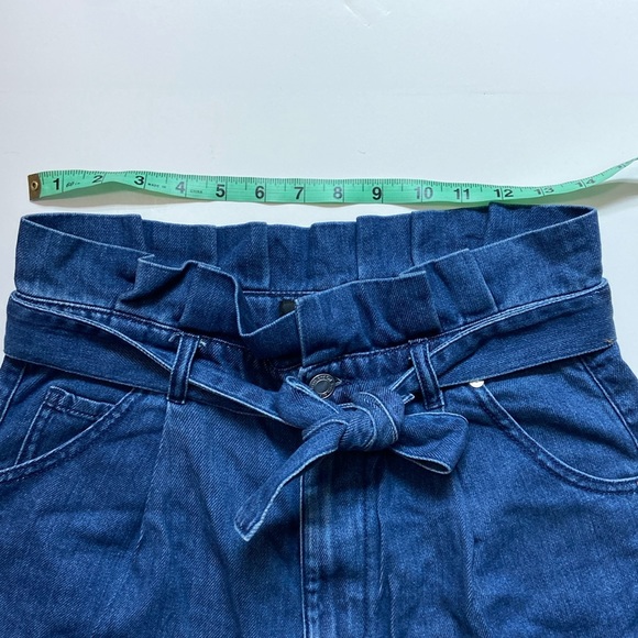 Frank and Oak paper bag shorts - Picture 3 of 3